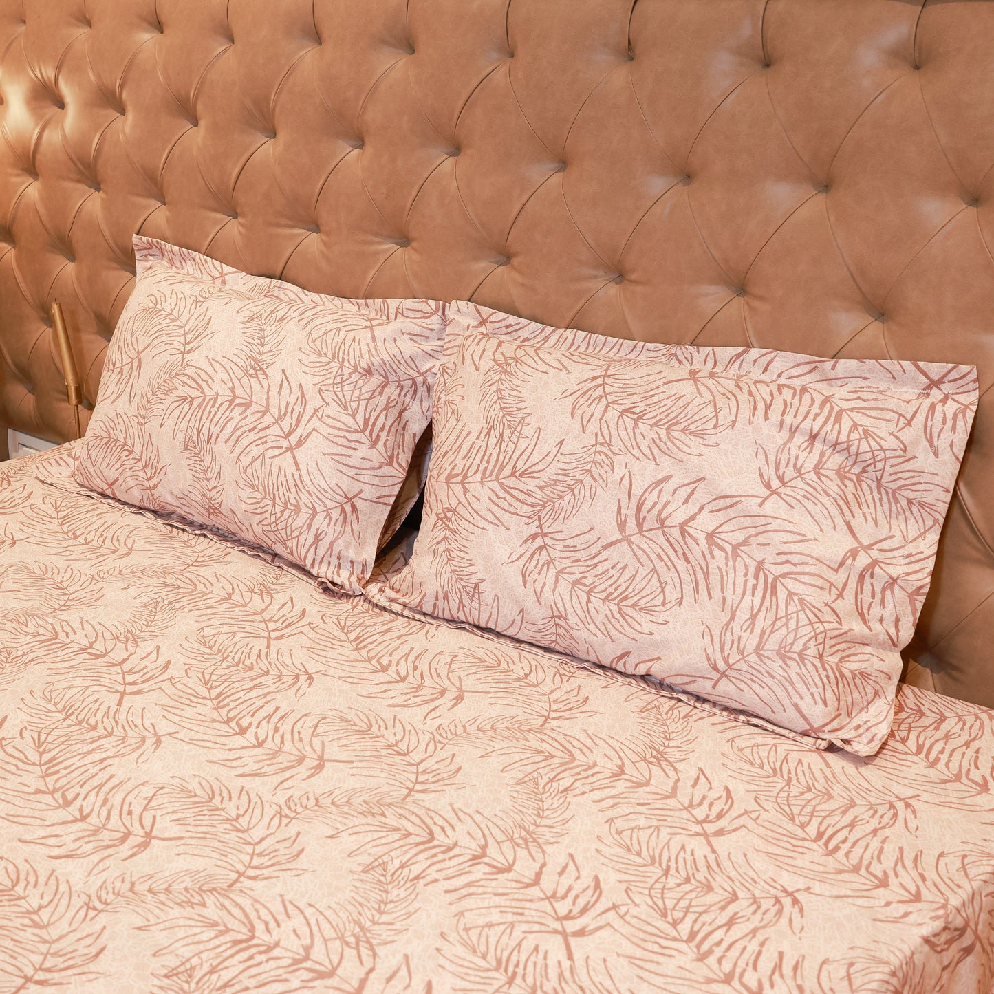 Reshkala Fine Yarn 100% Cotton 180 TC Pankhudi Collection Twill Weave Print Bedsheet King Size Bloom Design with 2 pillow covers