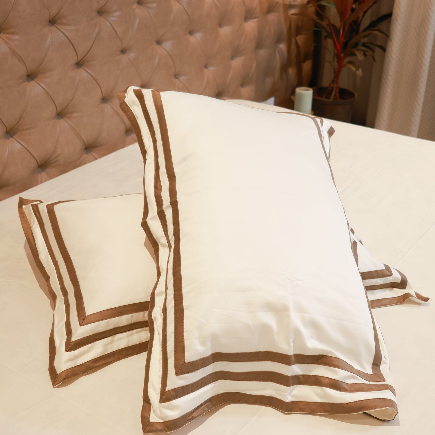 Reshkala Fine Yarn 100% Cotton 400 TC Kalakari Collection Double Stitch Embroidery Bedsheet King Size Pearl White color with 2 pillow covers