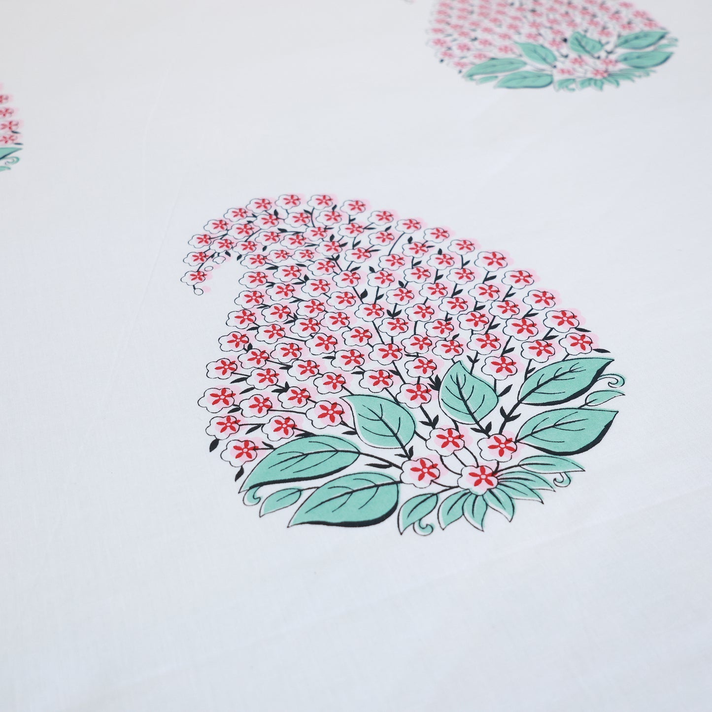Reshkala Fine Yarn 100% Cotton 180 TC Virasat Collection Bedsheet King Size Parampara design with 2 pillow covers