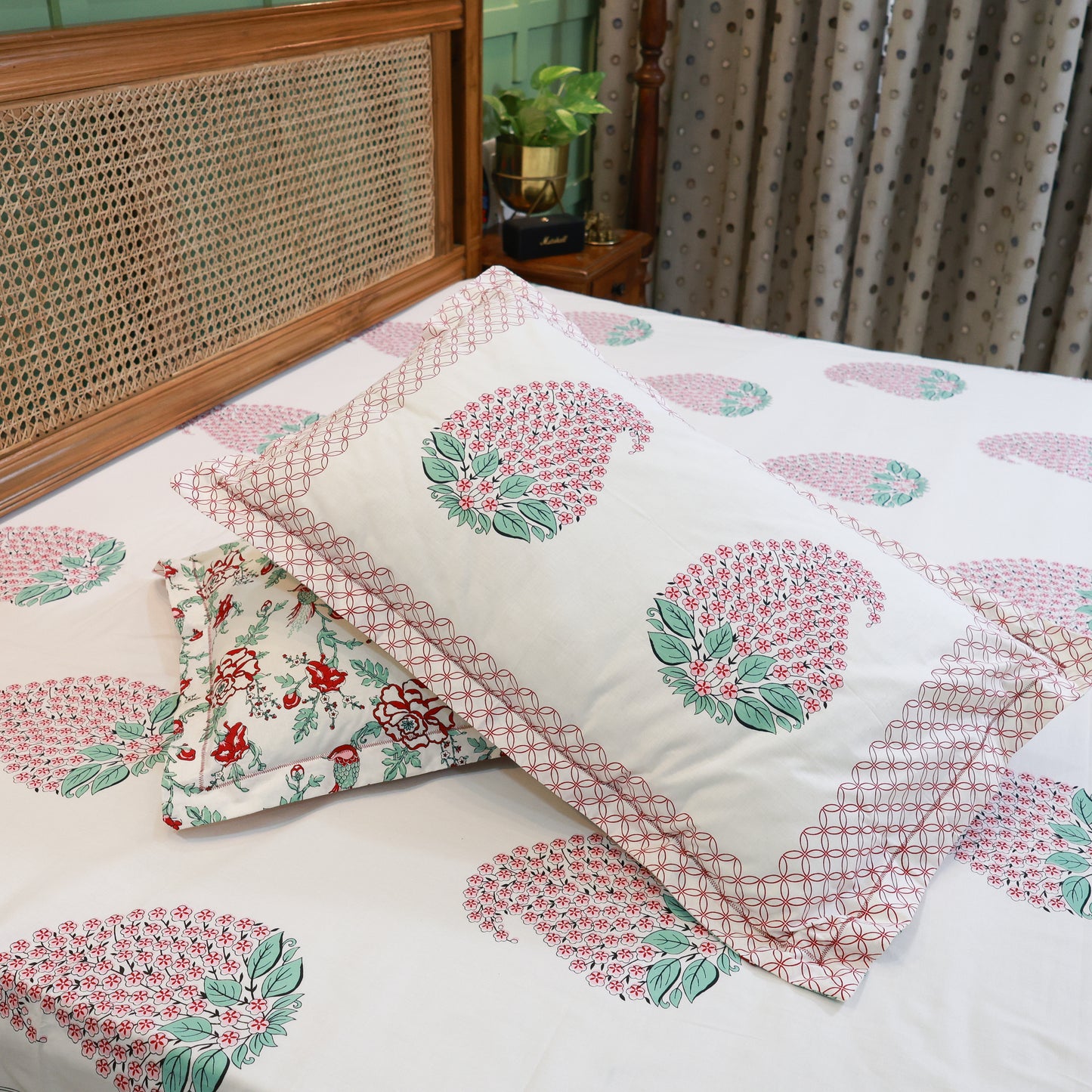 Reshkala Fine Yarn 100% Cotton 180 TC Virasat Collection Bedsheet King Size Parampara design with 2 pillow covers