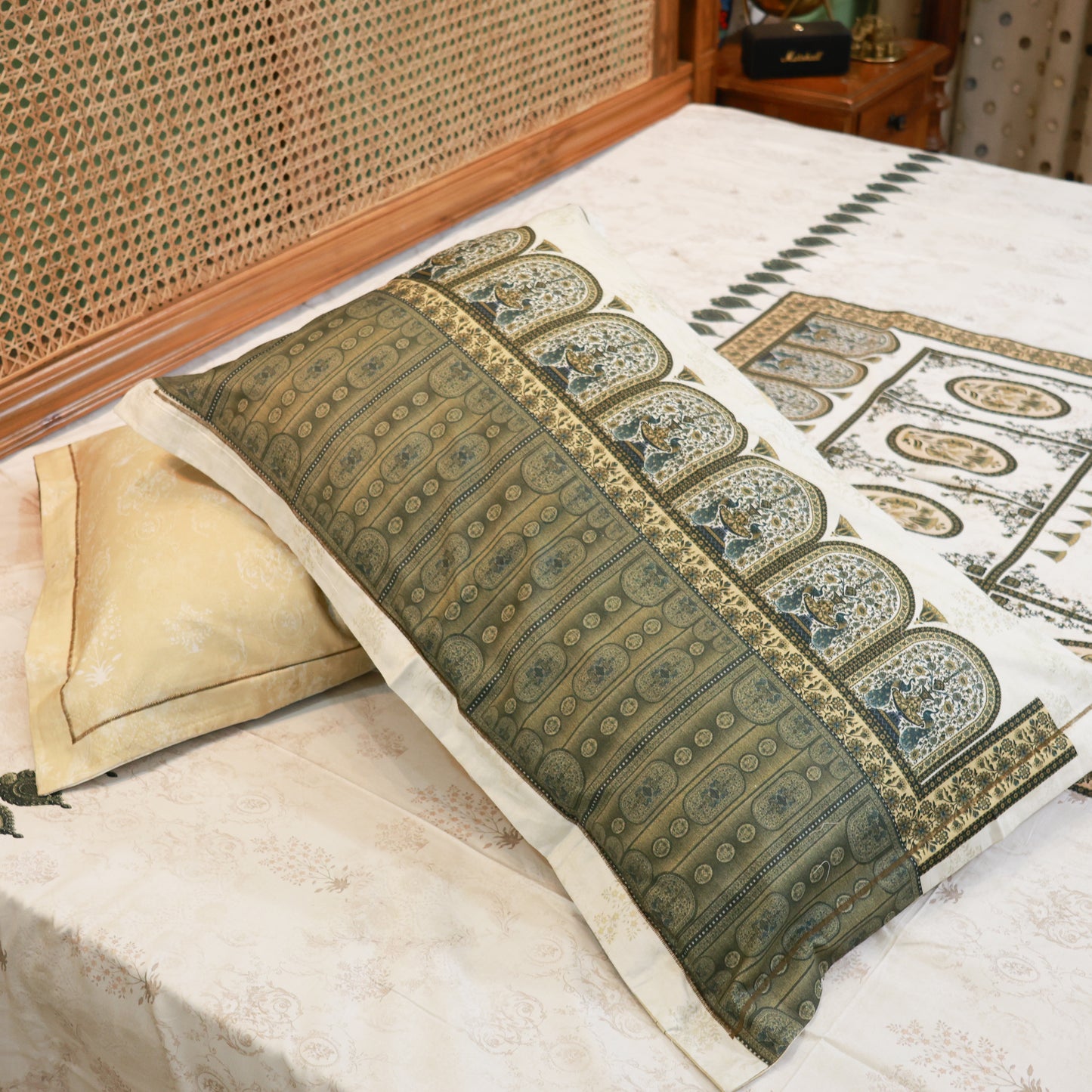 Reshkala Fine Yarn 100% Cotton 300 TC Virasat Collection Digital Printed Bedsheet King Size Alankar Gajendra design with 2 pillow covers