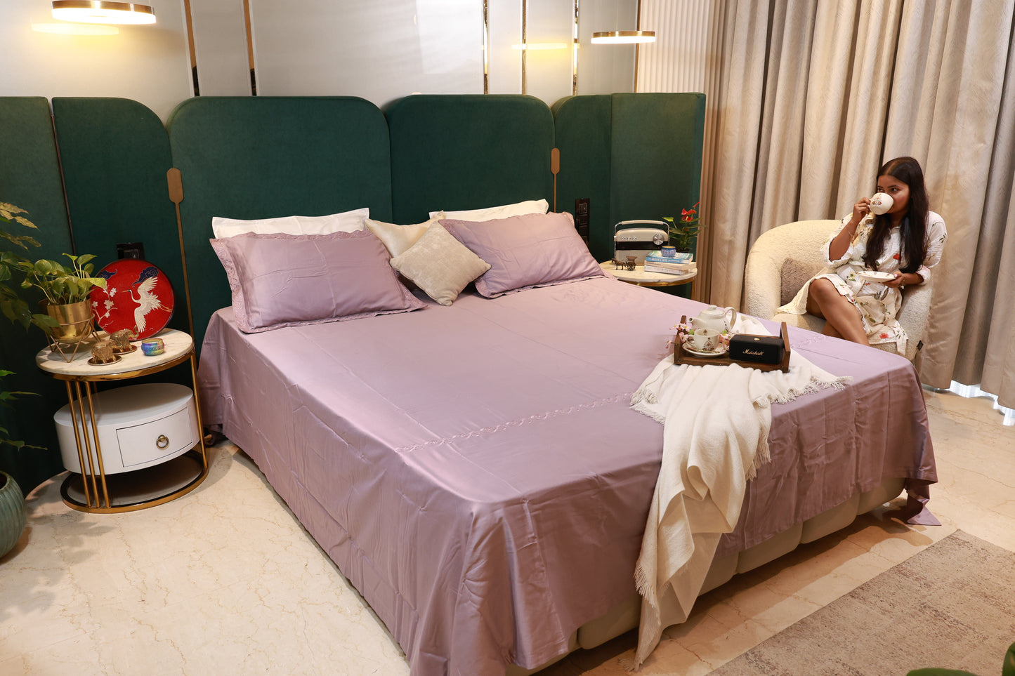 Reshkala Fine Yarn 100% Cotton 400 TC Kalakari Collection Double Stitch Embroidery Bedsheet King Size Lavender color with 2 pillow covers