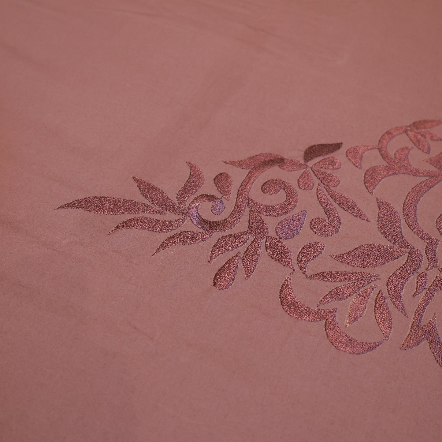 Reshkala Fine Yarn 100% Cotton 400 TC Kalakari Collection Double Stitch Embroidery Bedsheet King Size Mauve color with 2 pillow covers