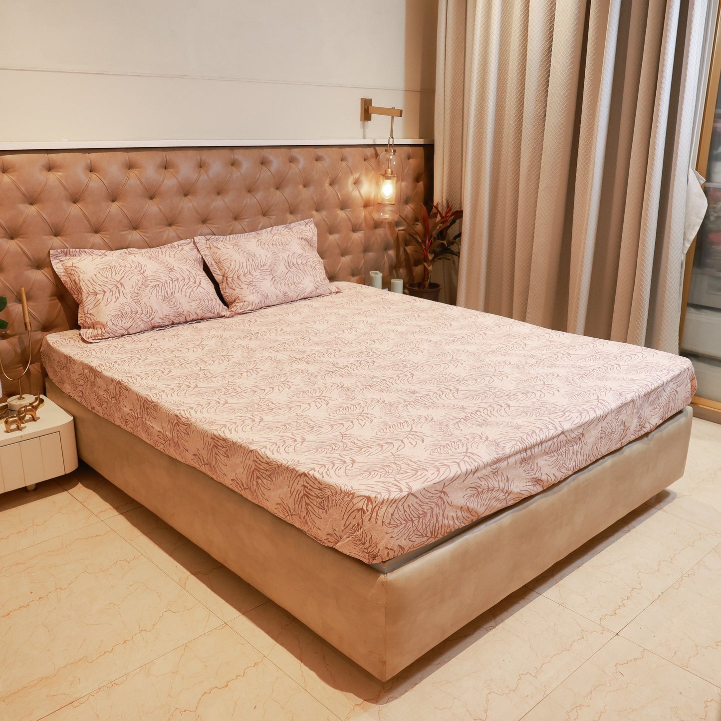 Reshkala Fine Yarn 100% Cotton 180 TC Pankhudi Collection Twill Weave Print Bedsheet King Size Bloom Design with 2 pillow covers