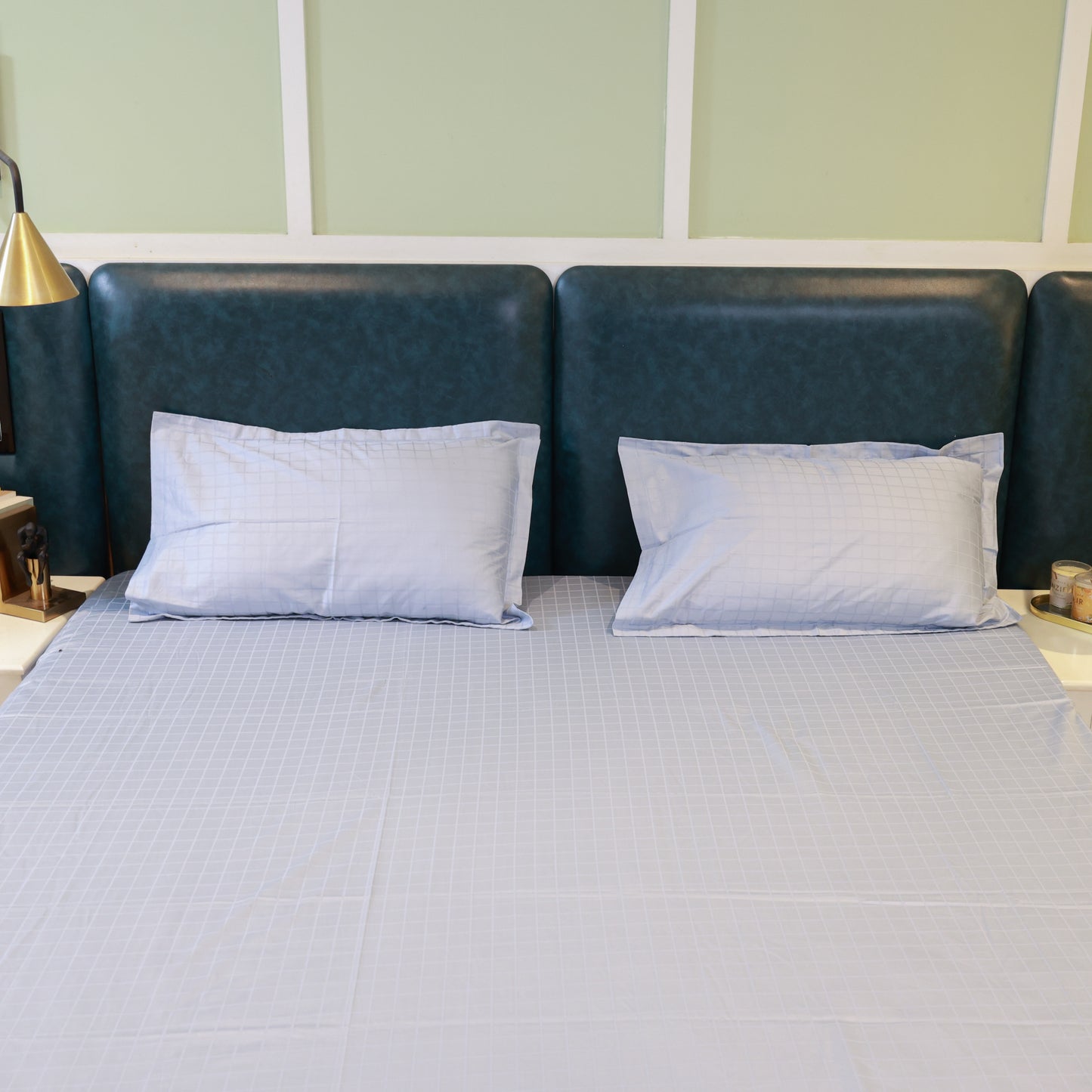 Reshkala Fine Yarn 100% Cotton 300 TC Allure Collection Waffle Jaquard Sateen Bedsheet King Size Jade Blue color with 2 pillow covers