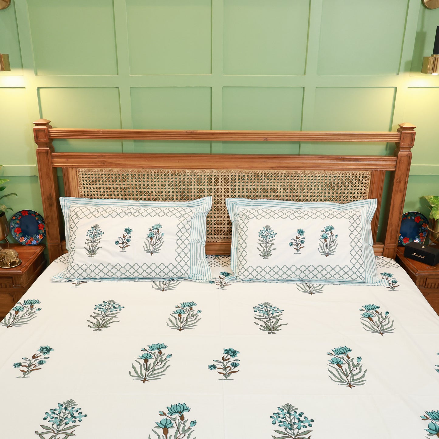 Reshkala Fine Yarn 100% Cotton 180 TC Virasat Collection Bedsheet King Size Parampara design with 2 pillow covers