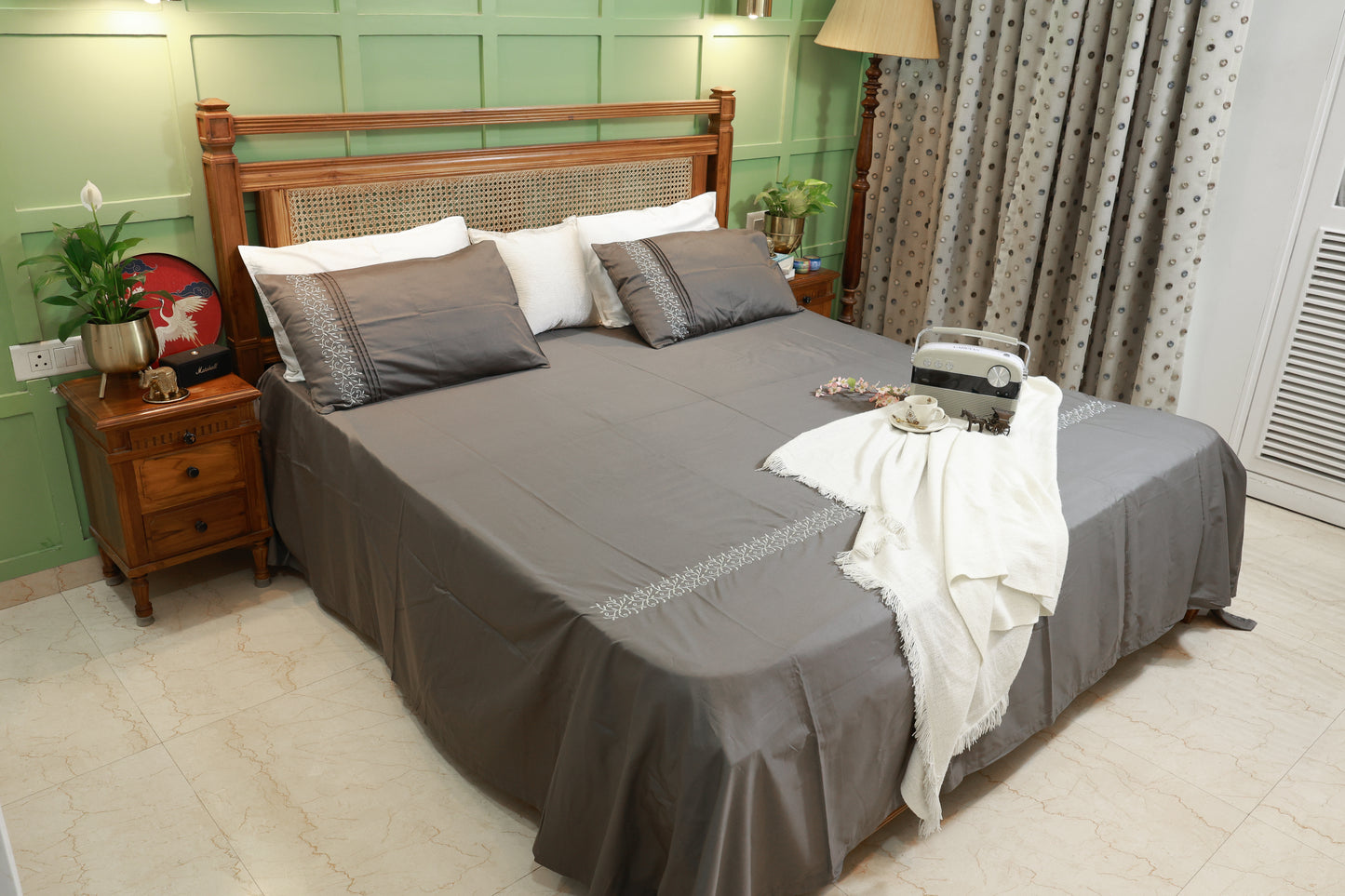 Reshkala Fine Yarn 100% Cotton 400 TC Kalakari Collection Double Stitch Embroidery Bedsheet King Size Charcoal Grey color with 2 pillow covers